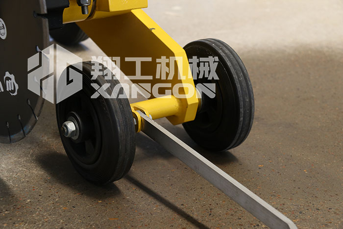 液(ye)壓圓盤(pan)切割鋸(ju)