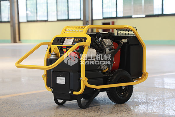 液(ye)壓動(dong)力站(zhan)